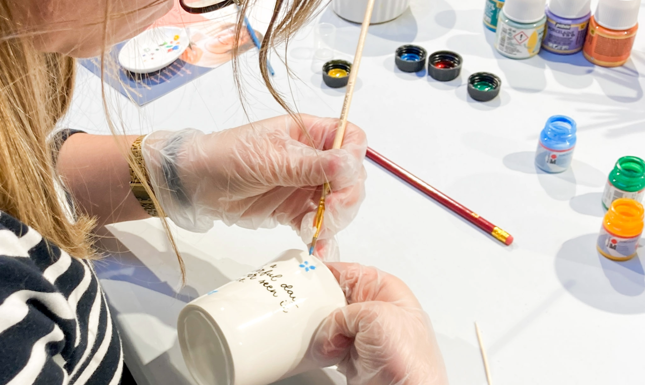 Atelier de peinture sur porcelaine à Autun - Création d’objets uniques